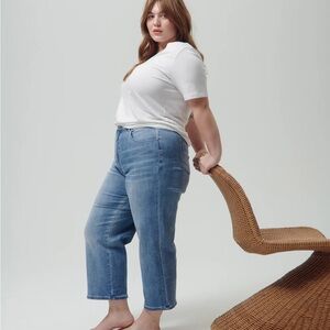 Universal Standard Bae Boyfriend Crop Jeans